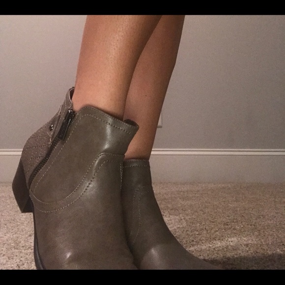 Booties - Picture 4 of 4